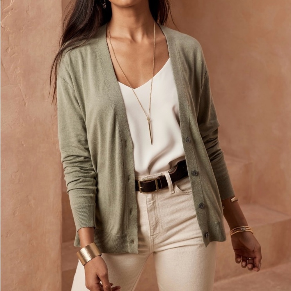 Banana Republic Forever Sweater Cardigan! Excellent condition!